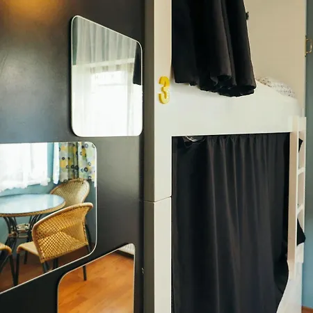 Deeps Hostal *