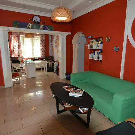 Deeps Hostel *